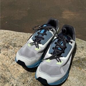 On. Cloud Men's Gray and Blue Athletic Shoes